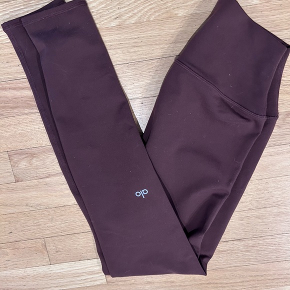 ALO Yoga Pants - ALO High Waisted Yoga Legging Size Small RN # 87370, Size S, Brown
